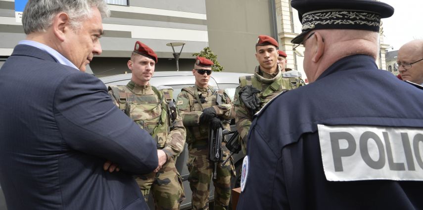 Visite du poste de la Police Municipale par Francis Wetta (Directeur Départemental de la Sécurité Publique)