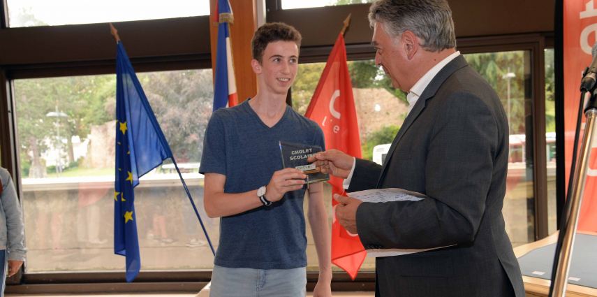 Cérémonie de remise des trophées scolaires